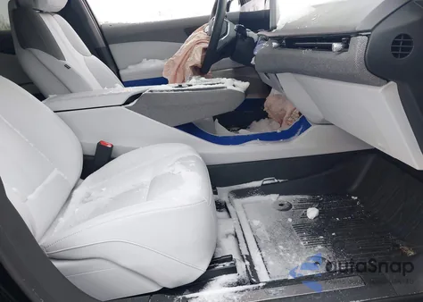 2025 Cadillac Optiq Sport 1 Awd z USA, uszkodzony, nr VIN 3GYK3EMR2SS259388